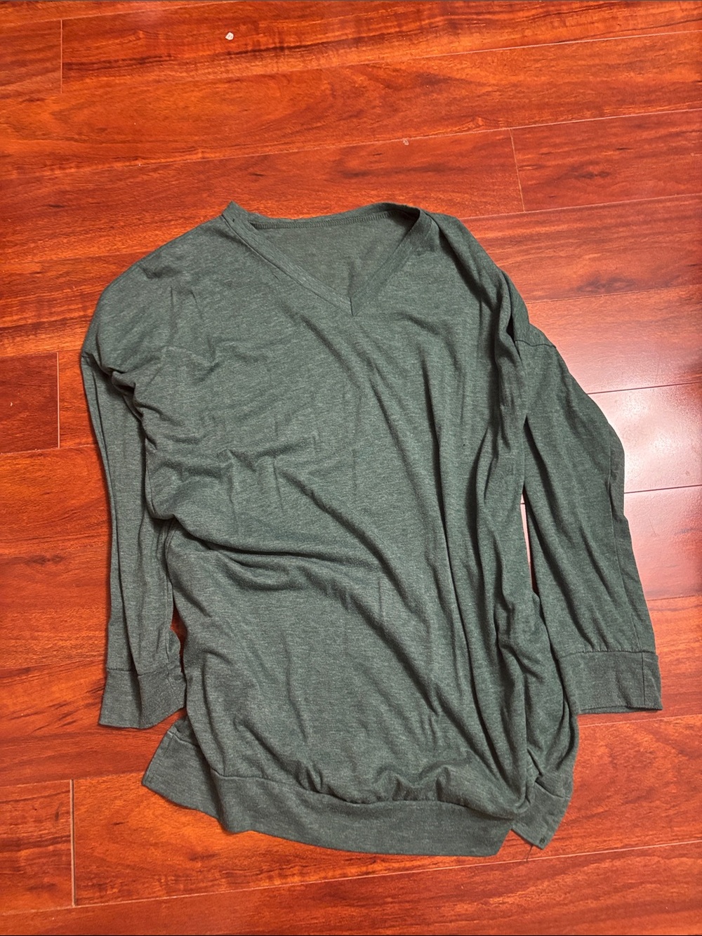 Women’s V-Neck Long Sleeve Tunic Shirt in Olive Green with pockets